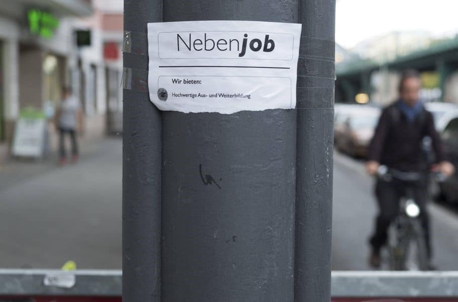 Schild: Nebenjob