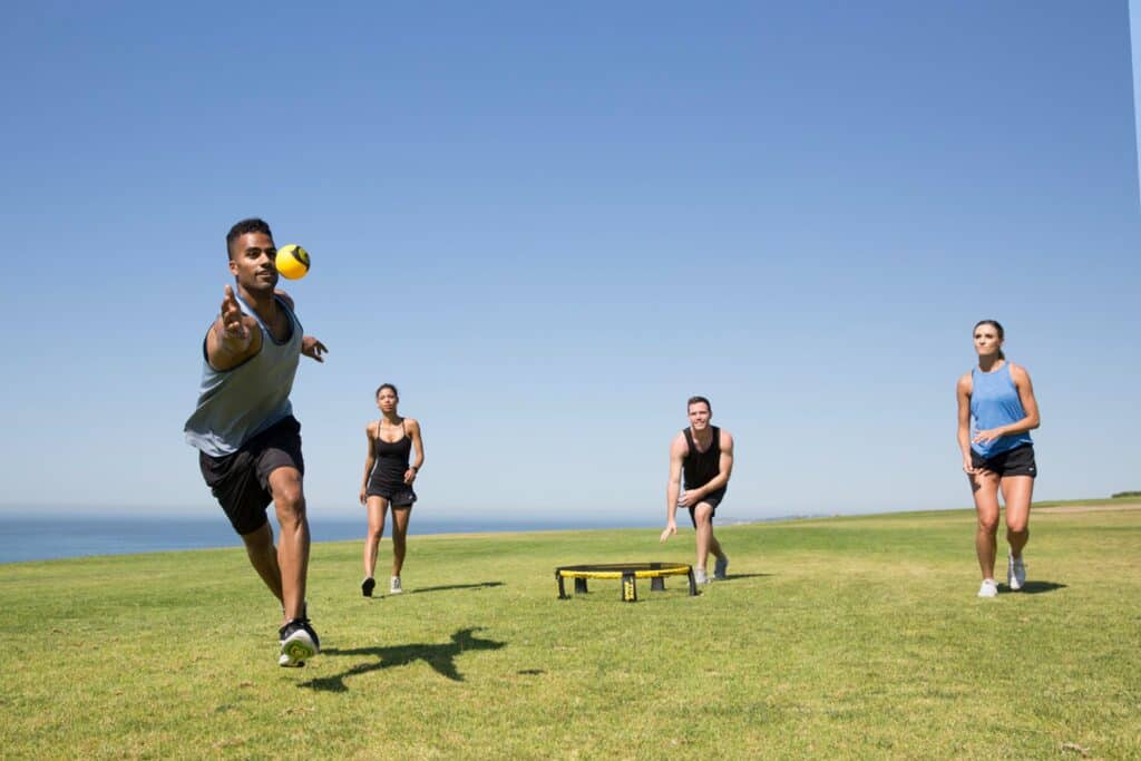 spikeball-spielen