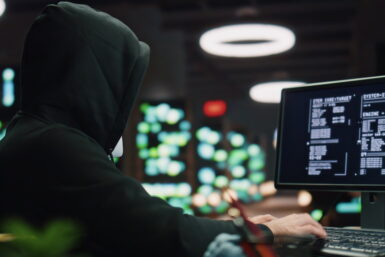 Minderjährige Rechtsterroristen und rechte Meme-Propaganda in Gaming-Kreisen: Auf Social Media entsteht eine neue Generation jugendlicher Rechtsextremer.