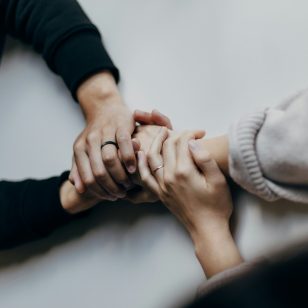 Zwischen Lernstress und Erwartungsdruck (c) Unsplash